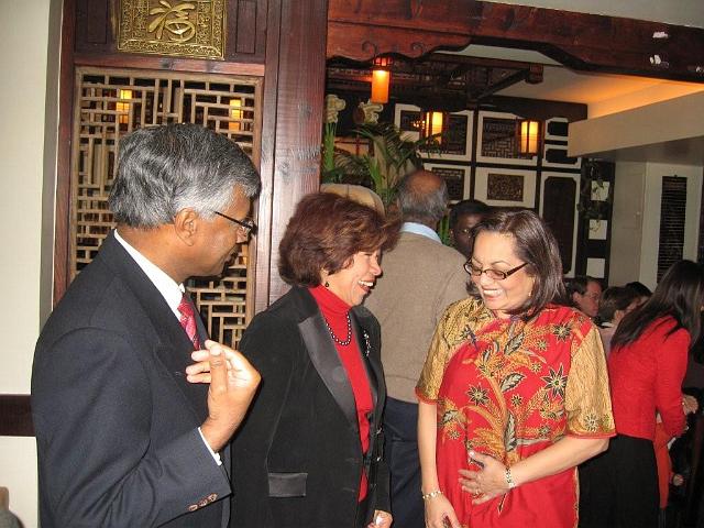 IMG_0035.jpg - H.E. Dato' Thanarajasingam, Datin Saradha Iyer and Constance Behr