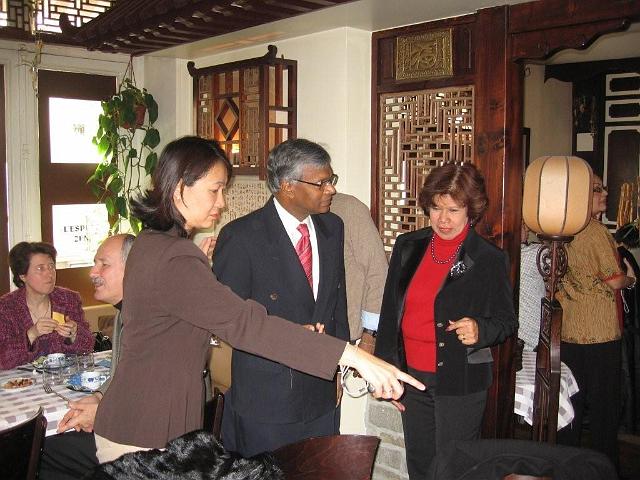 IMG_0038.jpg - MAF treasurer Phebe Perrin with Constance Behr showing MAF patron Dato' Thanarajasingam to his table