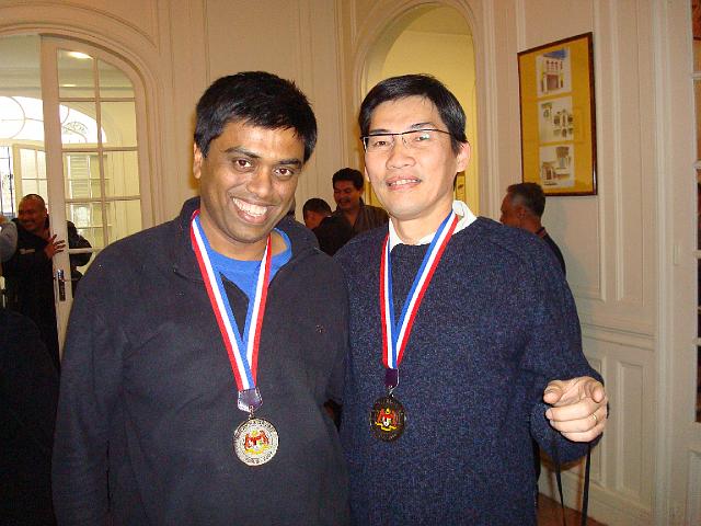 DSC00176.JPG - MAF darts team silver medalist